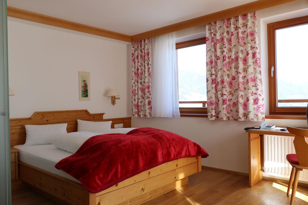 Hotel Schoene Aussicht Картіч Екстер'єр фото