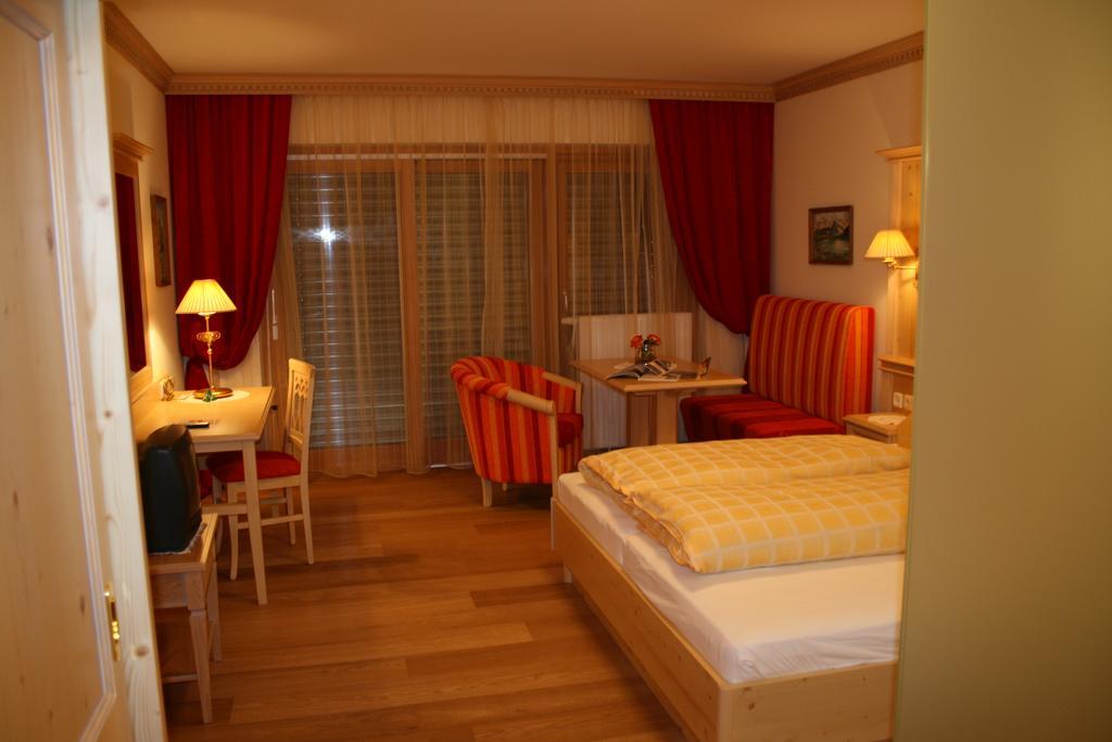 Hotel Schoene Aussicht Картіч Екстер'єр фото